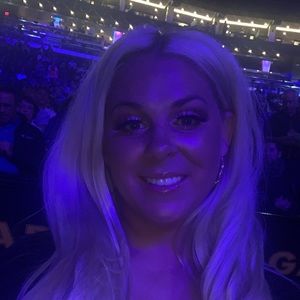 Meet your Posher, Cassandra